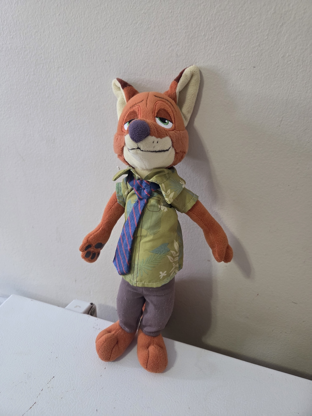 Disney Zootopia Talking Nick Wilde Fox 13" Plush Stuffed Animal
